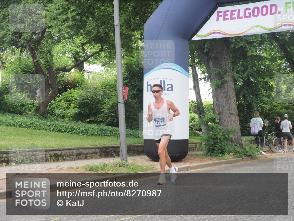 29.06.2025 - hella hamburg halbmarathon KatJ http://msf.ph/oto/8270987 29.06.2025 10:08:08 Zwischen KM18-KM19  meine-sportfotos.de