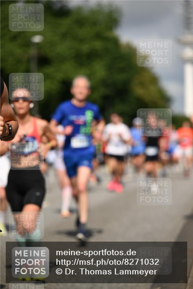 29.06.2025 - hella hamburg halbmarathon Dr. Thomas Lammeyer http://msf.ph/oto/8271032 29.06.2025 09:52:41 Kennedybrücke 1600, 1603, 2044, 2707, 2745, 2797, 2849, 2980, 3014, 5050, 5124, 6037, 6047, 6771, 7109, 7310, 7981, 9640, 9686, 10369, 10451, 11106, 11177, 11423 meine-sportfotos.de