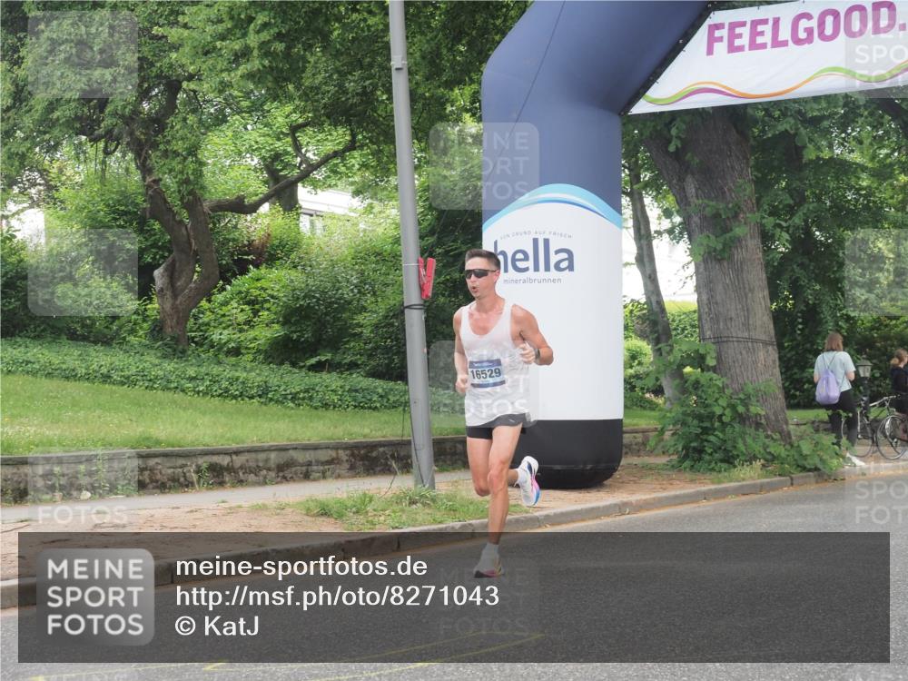 29.06.2025 - hella hamburg halbmarathon KatJ http://msf.ph/oto/8271043 29.06.2025 10:08:08 Zwischen KM18-KM19  meine-sportfotos.de