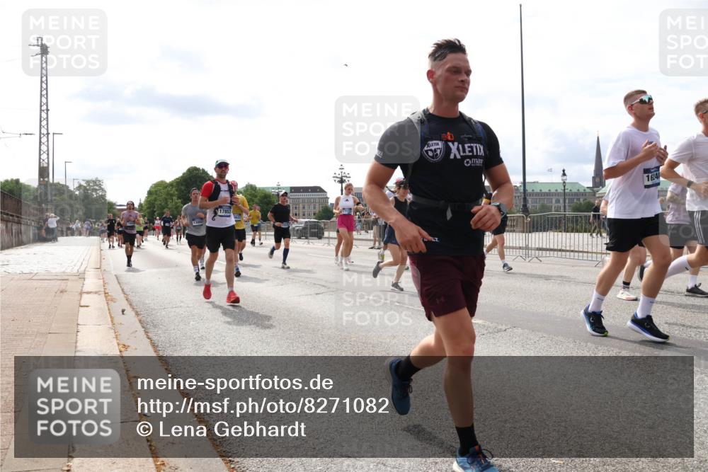 29.06.2025 - hella hamburg halbmarathon Lena Gebhardt http://msf.ph/oto/8271082 29.06.2025 10:19:59 Lombardsbrücke 17853, 1624, 1110, 1115, 1145, 1154, 1534, 2064, 2357, 2405, 2441, 2918, 2995, 3278, 3446, 3678, 3842, 4108, 4110, 4170, 4539, 4562, 4570, 4585, 4614, 4737, 4739, 4979, 5035, 5123, 5251, 5397, 5556, 5659, 5811, 5812, 5849, 5878, 6444, 6796, 6797, 6872, 6874, 7137, 7248, 7249, 7519, 7739, 7744, 7808, 7836, 7917, 8146, 8387, 8427, 8462, 8738, 9196, 9735, 10349, 10540, 10550, 10594, 10595, 10622, 10701, 11028, 11036 meine-sportfotos.de