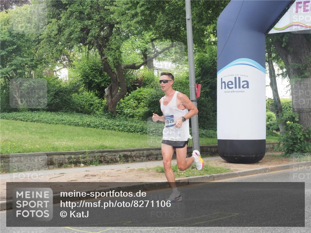 29.06.2025 - hella hamburg halbmarathon KatJ http://msf.ph/oto/8271106 29.06.2025 10:08:08 Zwischen KM18-KM19  meine-sportfotos.de