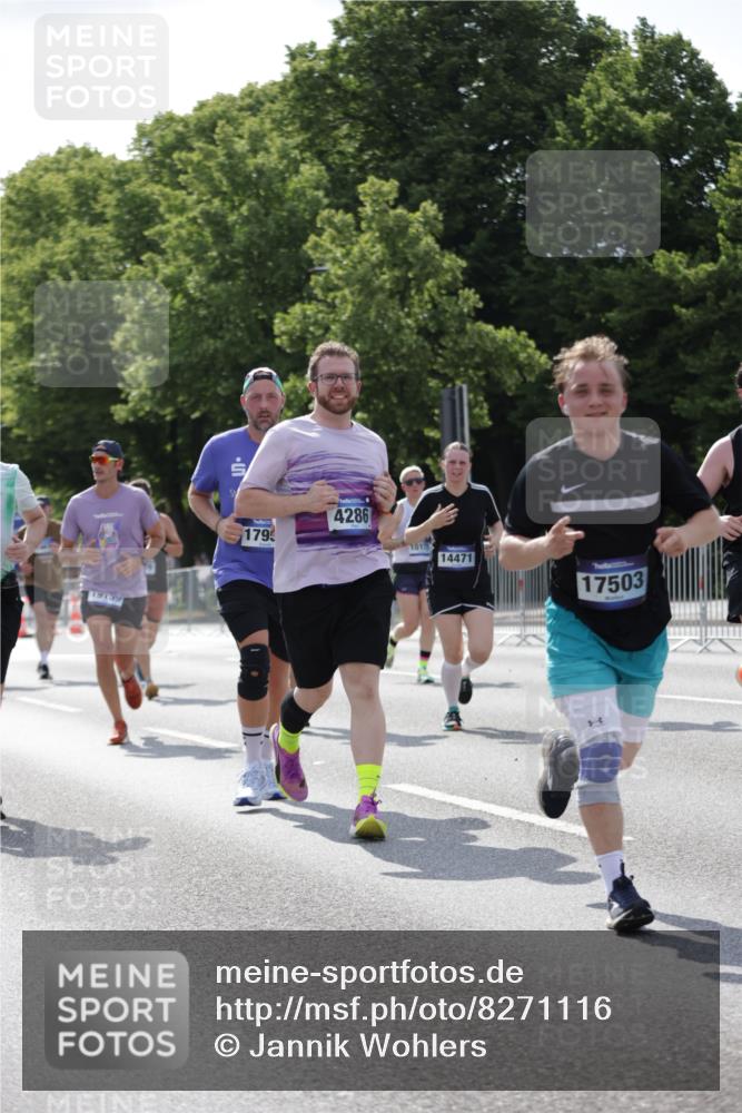 29.06.2025 - hella hamburg halbmarathon Jannik Wohlers http://msf.ph/oto/8271116 29.06.2025 10:01:30 Lombardsbrücke 1184, 1364, 1464, 1729, 1881, 1940, 2806, 4286, 4328, 5602, 5603, 5742, 6327, 6438, 6595, 7189, 9230, 9741, 10177, 10882, 11771, 11808, 12564, 12734, 12736, 12781, 14026, 14175, 14176, 14471, 14660, 14677, 16420, 16424, 16426, 16540, 16770, 17017, 17136, 17503, 17670, 17810, 17951, 17952, 18855, 19159 meine-sportfotos.de