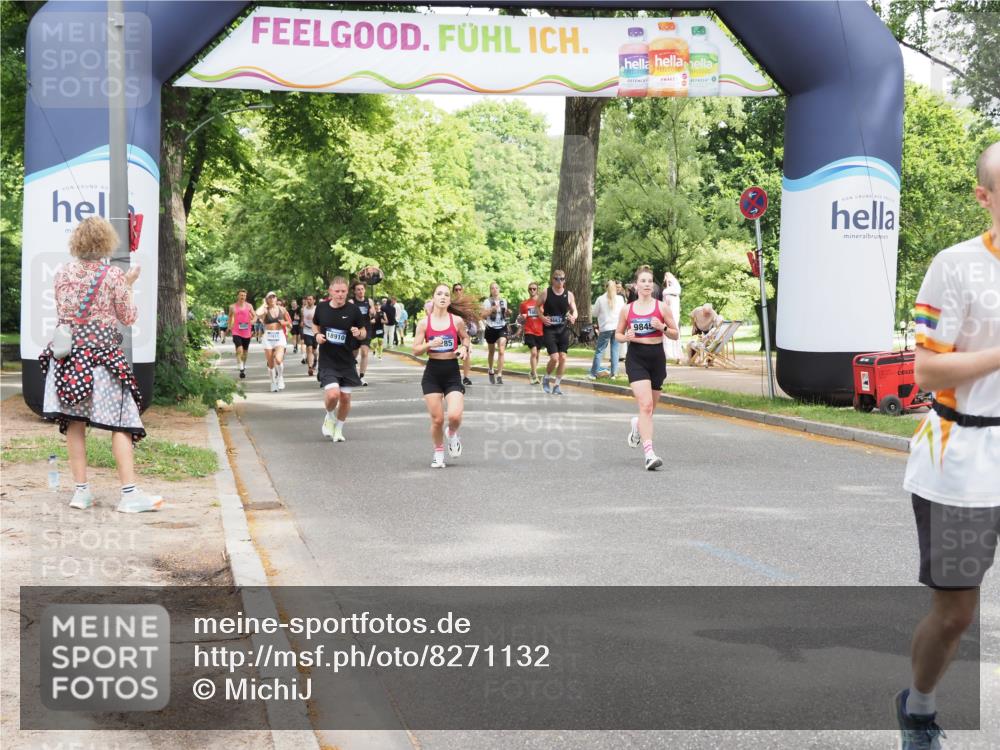 29.06.2025 - hella hamburg halbmarathon MichiJ http://msf.ph/oto/8271132 29.06.2025 10:55:50 Zwischen KM18-KM19 5166, 8256, 8563, 15369, 16687, 18189, 18910 meine-sportfotos.de