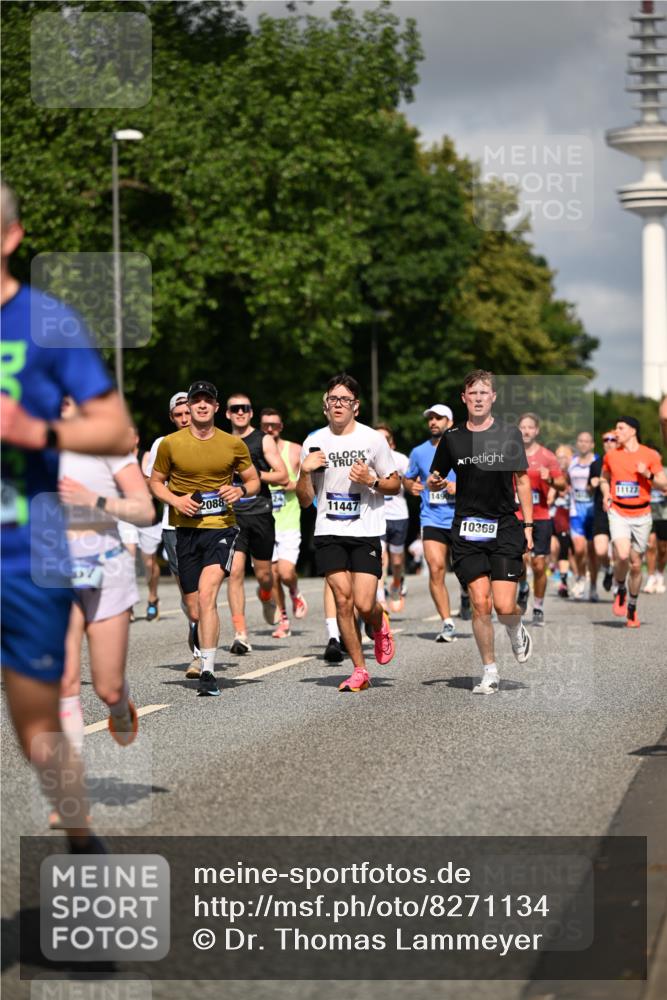 29.06.2025 - hella hamburg halbmarathon Dr. Thomas Lammeyer http://msf.ph/oto/8271134 29.06.2025 09:52:42 Kennedybrücke 1600, 1603, 2044, 2707, 2745, 2797, 2849, 2980, 3014, 5050, 5124, 6037, 6047, 6771, 7109, 7981, 8358, 9640, 9686, 10369, 11106, 11177, 11423 meine-sportfotos.de