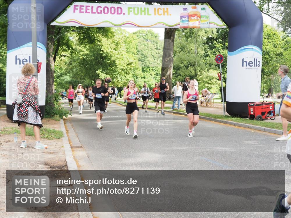 29.06.2025 - hella hamburg halbmarathon MichiJ http://msf.ph/oto/8271139 29.06.2025 10:55:50 Zwischen KM18-KM19 5166, 8256, 8563, 15369, 16687, 18189, 18910 meine-sportfotos.de