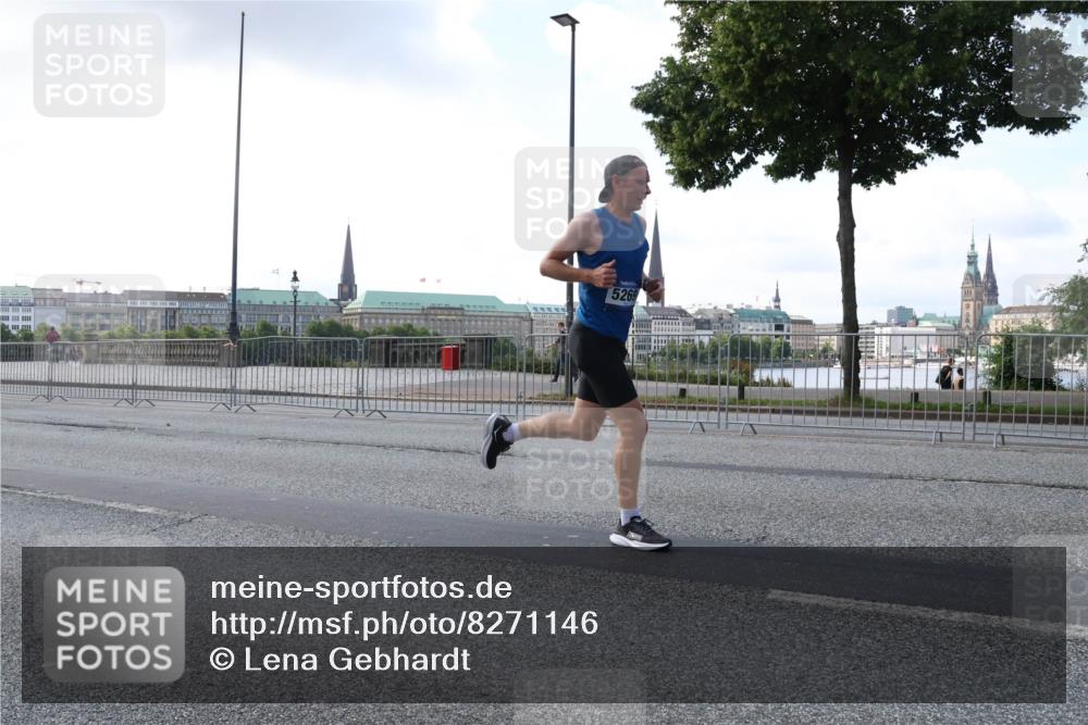 29.06.2025 - hella hamburg halbmarathon Lena Gebhardt http://msf.ph/oto/8271146 29.06.2025 09:44:56 Lombardsbrücke 5269, 1065, 1827, 2021, 2746, 3075, 3201, 3845, 3968, 4678, 5269, 5367, 6619, 6781, 7349, 8473, 8731, 10156, 10486, 10848, 11169, 11877, 12287, 12337, 12369, 12595, 12900, 13779, 13838, 13956, 14140, 14164, 15268, 15576, 15583, 15880, 15883, 16377, 16508, 16713, 16736, 16818, 17354, 17428, 18567, 18699, 19114 meine-sportfotos.de