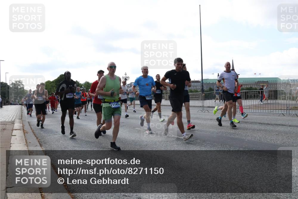 29.06.2025 - hella hamburg halbmarathon Lena Gebhardt http://msf.ph/oto/8271150 29.06.2025 09:57:28 Lombardsbrücke 13761, 14881, 11143, 1717, 15480, 0376, 1030, 1086, 1094, 1193, 1327, 1381, 1422, 1442, 1537, 1657, 1783, 2025, 2119, 2252, 2444, 2488, 2595, 2814, 2839, 2855, 2869, 3048, 3093, 3096, 3103, 3575, 3698, 3791, 3999, 4261, 4299, 4379, 4558, 4726, 4770, 4986, 5008, 5013, 5018, 5021, 5024, 5032, 5319, 5633, 5744, 5820, 5907, 6125, 6374, 6720, 6762, 6795, 6942, 7134, 7177, 7221, 7259, 7397, 7594, 7742, 7918, 7930, 7932, 7973, 8313, 8651, 8930, 9060, 9316, 10191 meine-sportfotos.de