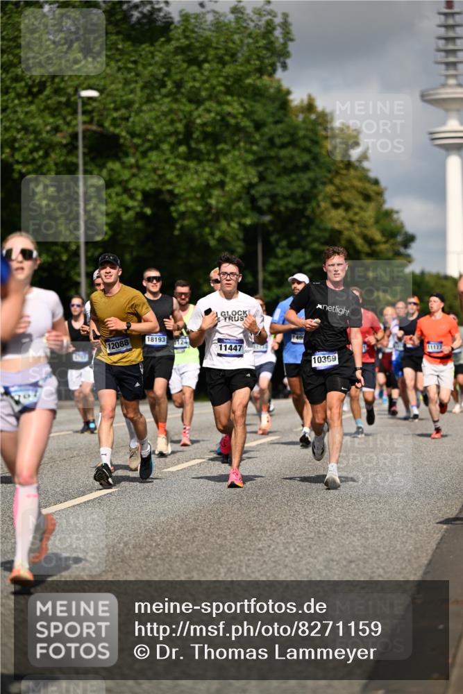 29.06.2025 - hella hamburg halbmarathon Dr. Thomas Lammeyer http://msf.ph/oto/8271159 29.06.2025 09:52:42 Kennedybrücke 1600, 1603, 2044, 2707, 2745, 2797, 2849, 2980, 3014, 5050, 5124, 6037, 6047, 6771, 7109, 7981, 8358, 9640, 9686, 10369, 11106, 11177, 11423 meine-sportfotos.de