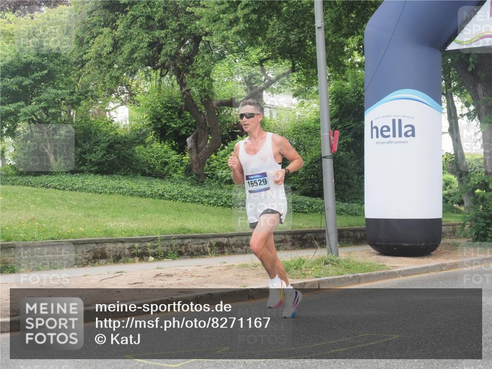 29.06.2025 - hella hamburg halbmarathon KatJ http://msf.ph/oto/8271167 29.06.2025 10:08:09 Zwischen KM18-KM19  meine-sportfotos.de