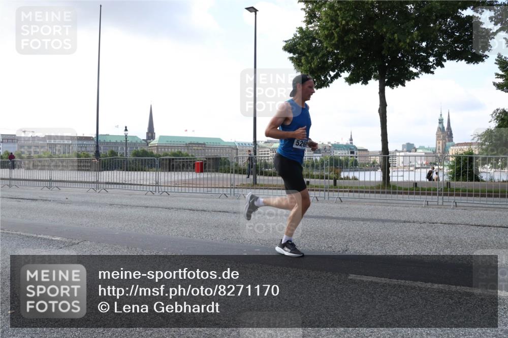 29.06.2025 - hella hamburg halbmarathon Lena Gebhardt http://msf.ph/oto/8271170 29.06.2025 09:44:57 Lombardsbrücke 5269, 1065, 1827, 2021, 2746, 3075, 3201, 3845, 3968, 4678, 5269, 5367, 6619, 6781, 7349, 8473, 8731, 10156, 10486, 10848, 11169, 12287, 12337, 12369, 12595, 12900, 13779, 13838, 13956, 14140, 14164, 14289, 15268, 15576, 15583, 15880, 15883, 16377, 16508, 16713, 16736, 16818, 17354, 17428, 18567, 18699, 19114 meine-sportfotos.de