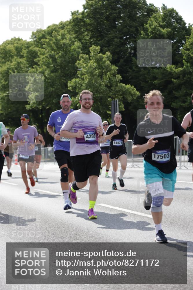 29.06.2025 - hella hamburg halbmarathon Jannik Wohlers http://msf.ph/oto/8271172 29.06.2025 10:01:30 Lombardsbrücke 1184, 1364, 1464, 1729, 1881, 1940, 2806, 4286, 4328, 5602, 5603, 5742, 6327, 6438, 6595, 7189, 9230, 9741, 10177, 10882, 11771, 11808, 12564, 12734, 12736, 12781, 14026, 14175, 14176, 14471, 14660, 14677, 16420, 16424, 16426, 16540, 16770, 17017, 17136, 17503, 17670, 17810, 17951, 17952, 18855, 19159 meine-sportfotos.de