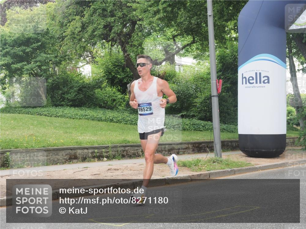 29.06.2025 - hella hamburg halbmarathon KatJ http://msf.ph/oto/8271180 29.06.2025 10:08:09 Zwischen KM18-KM19  meine-sportfotos.de