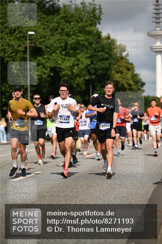 29.06.2025 - hella hamburg halbmarathon Dr. Thomas Lammeyer http://msf.ph/oto/8271193 29.06.2025 09:52:43 Kennedybrücke 1600, 1603, 2044, 2707, 2745, 2797, 2849, 2980, 3014, 4766, 5050, 5124, 6037, 6047, 6771, 7035, 7109, 7981, 8358, 9640, 9686, 10369, 11177, 11423 meine-sportfotos.de