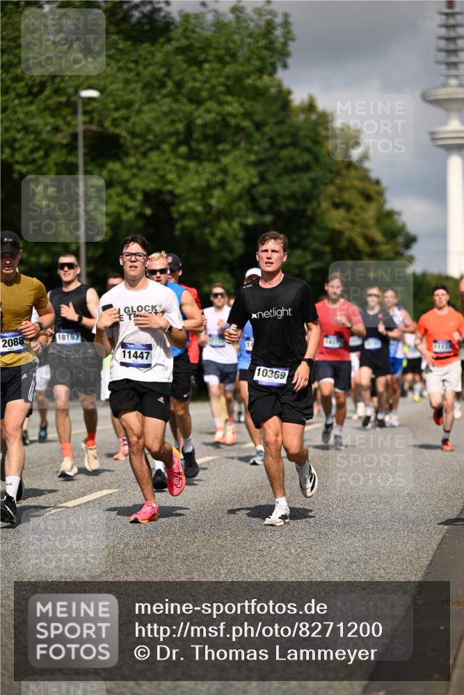 29.06.2025 - hella hamburg halbmarathon Dr. Thomas Lammeyer http://msf.ph/oto/8271200 29.06.2025 09:52:43 Kennedybrücke 1600, 1603, 2044, 2707, 2745, 2797, 2849, 2980, 3014, 4766, 5050, 5124, 6037, 6047, 6771, 7035, 7109, 7981, 8358, 9640, 9686, 10369, 11177, 11423 meine-sportfotos.de