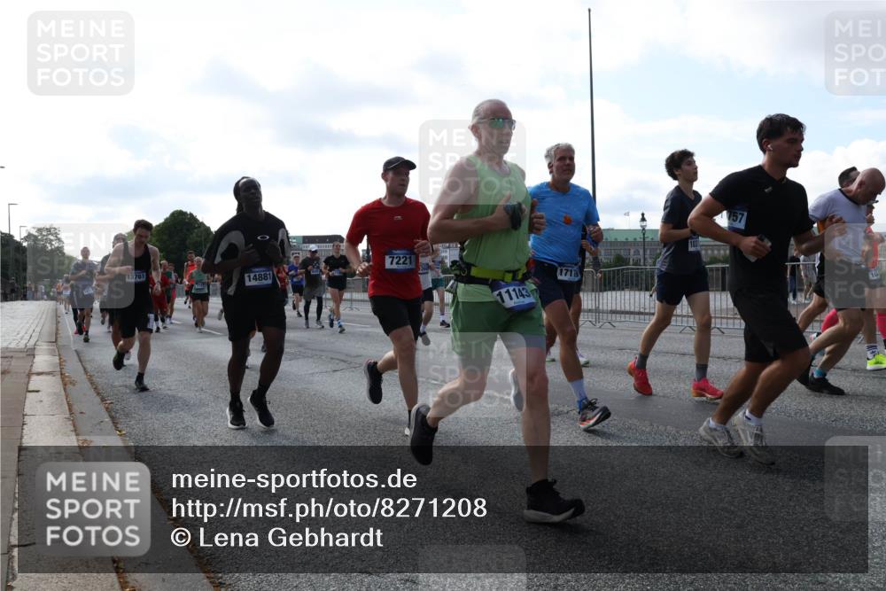 29.06.2025 - hella hamburg halbmarathon Lena Gebhardt http://msf.ph/oto/8271208 29.06.2025 09:57:29 Lombardsbrücke 7221, 13761, 14881, 11143, 1717, 757, 1030, 1086, 1094, 1193, 1327, 1381, 1422, 1442, 1537, 1657, 2025, 2119, 2252, 2444, 2488, 2595, 2814, 2839, 2855, 2869, 2946, 3048, 3093, 3096, 3103, 3575, 3698, 3999, 4261, 4299, 4379, 4558, 4726, 4986, 5013, 5018, 5021, 5024, 5032, 5319, 5633, 5744, 5820, 5907, 6125, 6374, 6720, 6762, 6795, 6942, 7134, 7177, 7221, 7259, 7397, 7594, 7742, 7918, 7930, 7932, 7973, 8313, 8651, 8930, 9060, 9316, 10191 meine-sportfotos.de