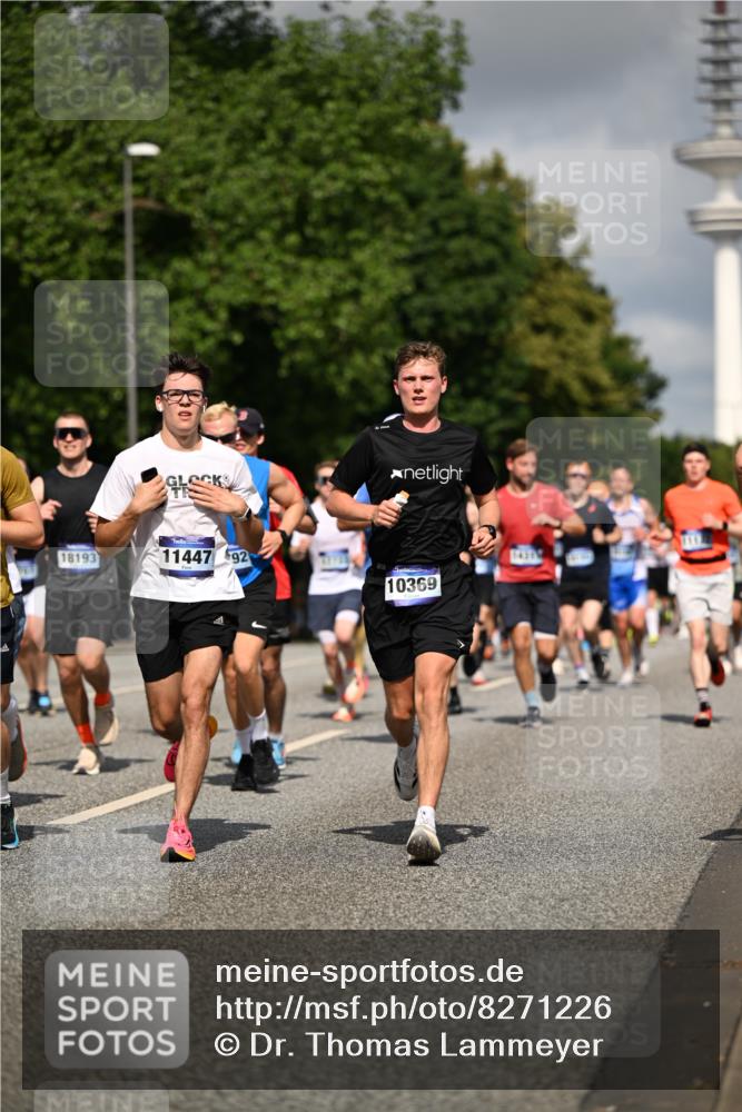 29.06.2025 - hella hamburg halbmarathon Dr. Thomas Lammeyer http://msf.ph/oto/8271226 29.06.2025 09:52:43 Kennedybrücke 1600, 1603, 2044, 2707, 2745, 2797, 2849, 2980, 3014, 4766, 5050, 5124, 6037, 6047, 6771, 7035, 7109, 7981, 8358, 9640, 9686, 10369, 11177, 11423 meine-sportfotos.de
