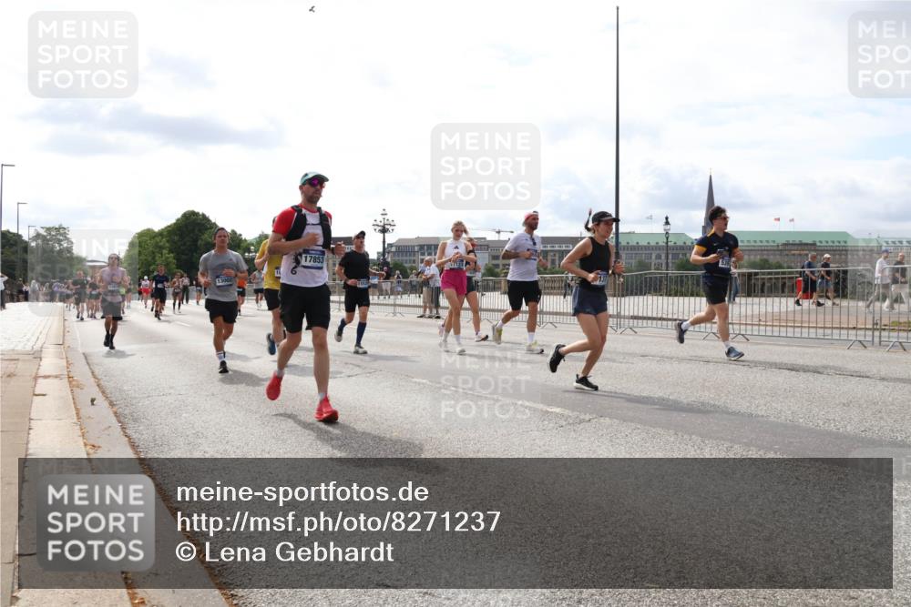 29.06.2025 - hella hamburg halbmarathon Lena Gebhardt http://msf.ph/oto/8271237 29.06.2025 10:20:00 Lombardsbrücke 10, 17853, 1110, 1115, 1145, 1154, 1534, 2064, 2357, 2405, 2441, 2918, 3278, 3434, 3446, 3678, 3842, 4108, 4110, 4170, 4539, 4562, 4570, 4585, 4614, 4737, 4739, 4979, 5035, 5123, 5251, 5397, 5556, 5659, 5811, 5812, 5849, 5878, 6444, 6796, 6797, 6872, 6874, 7101, 7137, 7248, 7249, 7519, 7739, 7744, 7808, 7836, 7917, 8146, 8387, 8427, 8462, 8738, 9136, 9196, 9735, 10349, 10414, 10540, 10550, 10594, 10595, 10622, 10701, 10754, 11028, 11036 meine-sportfotos.de