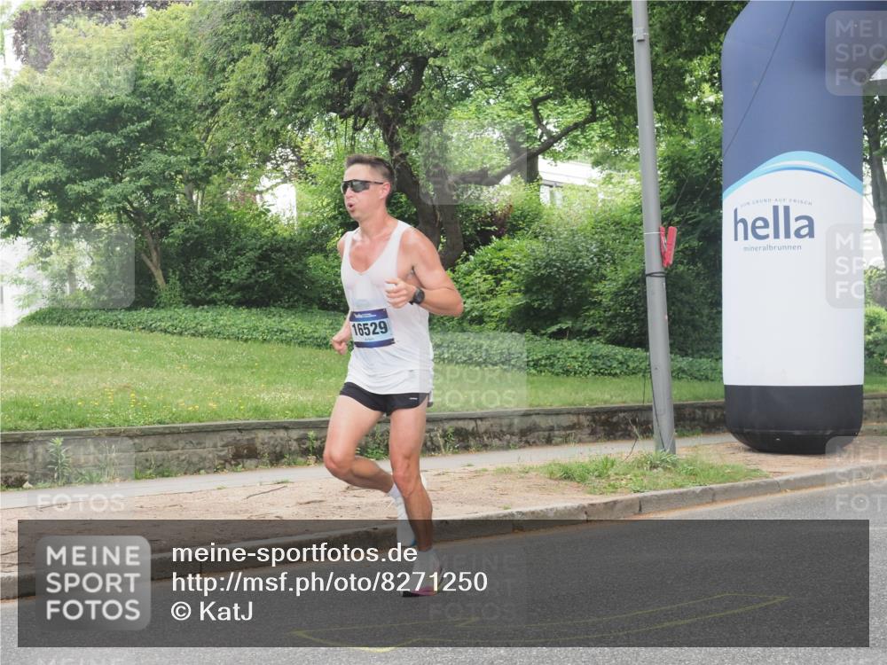 29.06.2025 - hella hamburg halbmarathon KatJ http://msf.ph/oto/8271250 29.06.2025 10:08:09 Zwischen KM18-KM19  meine-sportfotos.de