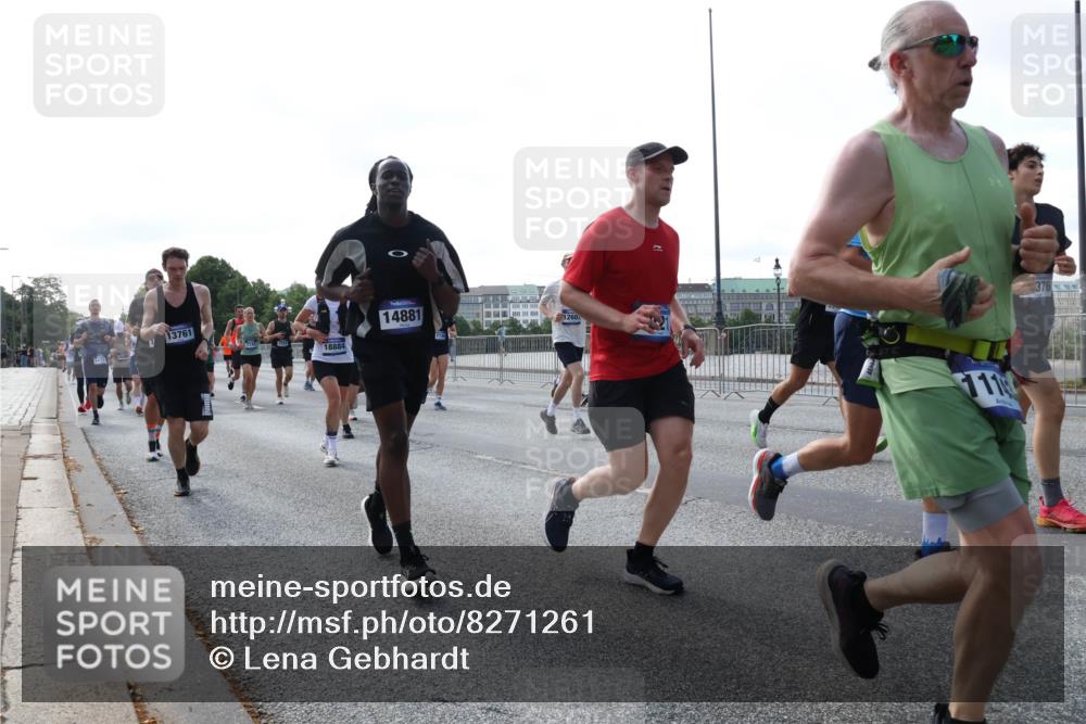 29.06.2025 - hella hamburg halbmarathon Lena Gebhardt http://msf.ph/oto/8271261 29.06.2025 09:57:29 Lombardsbrücke 1473, 13761, 18884, 14881, 1260, 111, 376, 1030, 1086, 1094, 1193, 1327, 1381, 1422, 1442, 1537, 1657, 2025, 2119, 2252, 2444, 2488, 2595, 2814, 2839, 2855, 2869, 2946, 3048, 3093, 3096, 3103, 3575, 3698, 3999, 4261, 4299, 4379, 4558, 4726, 4986, 5013, 5018, 5021, 5024, 5032, 5319, 5633, 5744, 5820, 5907, 6125, 6374, 6720, 6762, 6795, 6942, 7134, 7177, 7221, 7259, 7397, 7594, 7742, 7918, 7930, 7932, 7973, 8313, 8651, 8930, 9060, 9316, 10191 meine-sportfotos.de