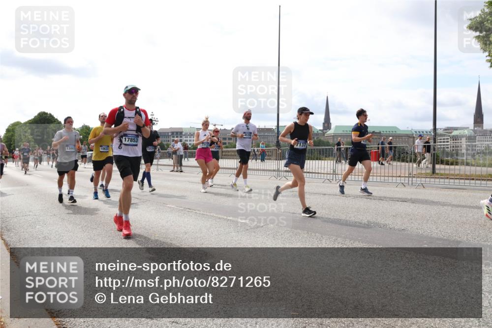 29.06.2025 - hella hamburg halbmarathon Lena Gebhardt http://msf.ph/oto/8271265 29.06.2025 10:20:00 Lombardsbrücke 13002, 10622, 17853, 15529, 17123, 4539, 7137, 1110, 1115, 1145, 1154, 1534, 2064, 2357, 2405, 2441, 2918, 3278, 3434, 3446, 3678, 3842, 4108, 4110, 4170, 4539, 4562, 4570, 4585, 4614, 4737, 4739, 4979, 5035, 5123, 5251, 5397, 5556, 5659, 5811, 5812, 5849, 5878, 6444, 6796, 6797, 6872, 6874, 7101, 7137, 7248, 7249, 7519, 7739, 7744, 7808, 7836, 7917, 8146, 8387, 8427, 8462, 8738, 9136, 9196, 9735, 10349, 10414, 10540, 10550, 10594, 10595, 10622, 10701, 10754, 11028, 11036 meine-sportfotos.de