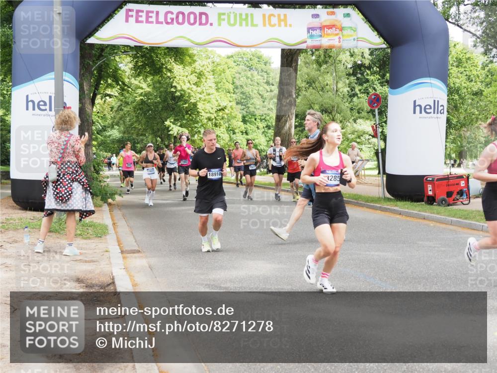 29.06.2025 - hella hamburg halbmarathon MichiJ http://msf.ph/oto/8271278 29.06.2025 10:55:52 Zwischen KM18-KM19 5166, 8256, 8563, 9845, 11582, 13285, 16687, 18189, 18910 meine-sportfotos.de