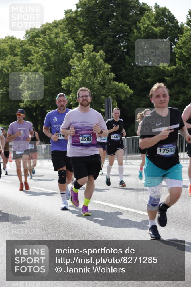 29.06.2025 - hella hamburg halbmarathon Jannik Wohlers http://msf.ph/oto/8271285 29.06.2025 10:01:30 Lombardsbrücke 1184, 1364, 1464, 1729, 1881, 1940, 2806, 4286, 4328, 5602, 5603, 5742, 6327, 6438, 6595, 7189, 9230, 9741, 10177, 10882, 11771, 11808, 12564, 12734, 12736, 12781, 14026, 14175, 14176, 14471, 14660, 14677, 16420, 16424, 16426, 16540, 16770, 17017, 17136, 17503, 17670, 17810, 17951, 17952, 18855, 19159 meine-sportfotos.de