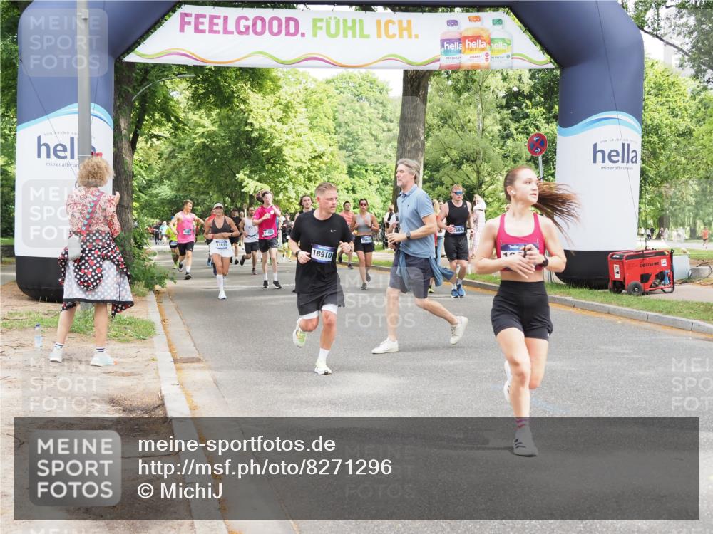 29.06.2025 - hella hamburg halbmarathon MichiJ http://msf.ph/oto/8271296 29.06.2025 10:55:52 Zwischen KM18-KM19 5166, 8256, 8563, 9845, 11582, 13285, 16687, 18189, 18910 meine-sportfotos.de