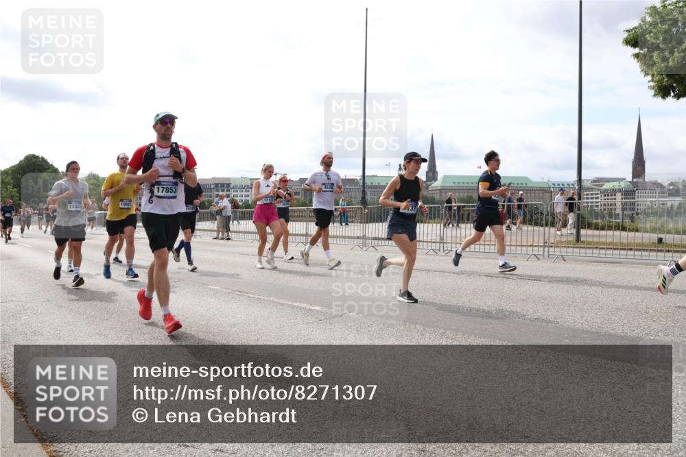 29.06.2025 - hella hamburg halbmarathon Lena Gebhardt http://msf.ph/oto/8271307 29.06.2025 10:20:01 Lombardsbrücke 13002, 10622, 17853, 17123, 4539, 1110, 1115, 1145, 1154, 1534, 2064, 2357, 2405, 2441, 2918, 3278, 3434, 3446, 3678, 3842, 4108, 4110, 4170, 4539, 4562, 4570, 4585, 4614, 4737, 4739, 4979, 5123, 5251, 5397, 5556, 5659, 5811, 5812, 5849, 5878, 5937, 6444, 6796, 6797, 6872, 6874, 7101, 7137, 7248, 7249, 7519, 7739, 7744, 7808, 7836, 7917, 8146, 8387, 8427, 8462, 8738, 9136, 9196, 9735, 10349, 10414, 10540, 10550, 10594, 10595, 10622, 10701, 10754, 11028, 11036 meine-sportfotos.de