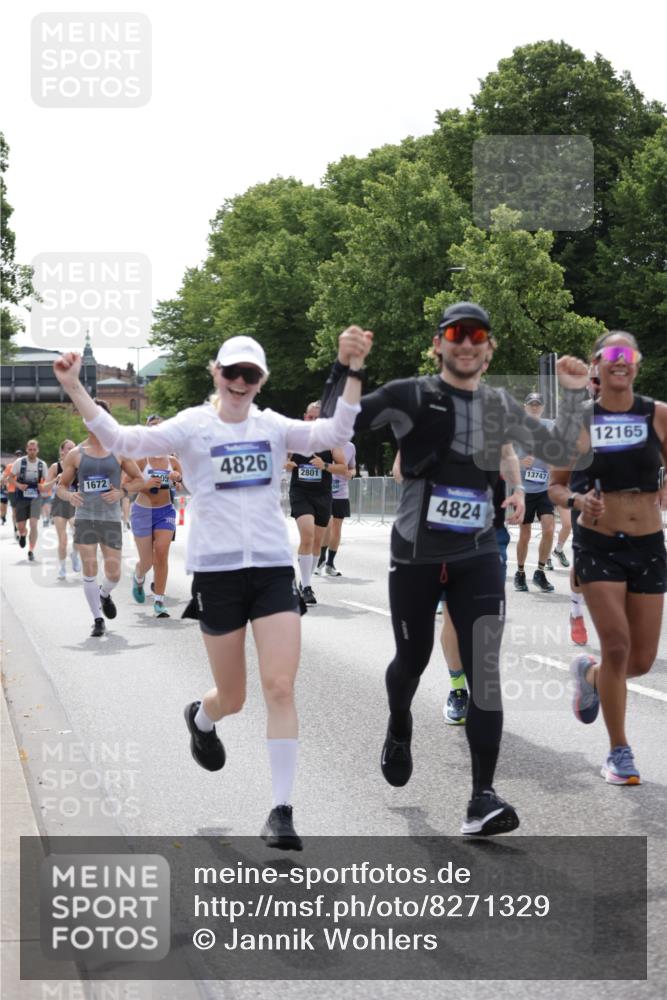 29.06.2025 - hella hamburg halbmarathon Jannik Wohlers http://msf.ph/oto/8271329 29.06.2025 10:33:53 Lombardsbrücke 1672, 2265, 2412, 2464, 2496, 2510, 2511, 2801, 2933, 3145, 3829, 3848, 4824, 4826, 5609, 6105, 6571, 6574, 7324, 7329, 8349, 8965, 9379, 10360, 10564, 11432, 11668, 11872, 12165, 12896, 13437, 13747, 13957, 14047, 14058, 14854, 14855, 14918, 14919, 15793, 15983, 16115, 16578, 16919, 17105, 17230, 17650, 17789, 18044, 18941 meine-sportfotos.de