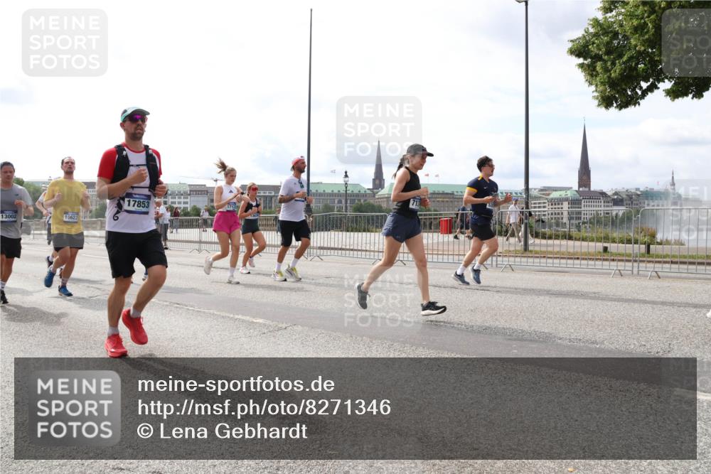 29.06.2025 - hella hamburg halbmarathon Lena Gebhardt http://msf.ph/oto/8271346 29.06.2025 10:20:01 Lombardsbrücke 13002, 17853, 17123, 1110, 1115, 1145, 1154, 1534, 2064, 2357, 2405, 2441, 2918, 3278, 3434, 3446, 3678, 3842, 4108, 4110, 4170, 4539, 4562, 4570, 4585, 4614, 4737, 4739, 4979, 5123, 5251, 5397, 5556, 5659, 5811, 5812, 5849, 5878, 5937, 6444, 6796, 6797, 6872, 6874, 7101, 7137, 7248, 7249, 7519, 7739, 7744, 7808, 7836, 7917, 8146, 8387, 8427, 8462, 8738, 9136, 9196, 9735, 10349, 10414, 10540, 10550, 10594, 10595, 10622, 10701, 10754, 11028, 11036 meine-sportfotos.de