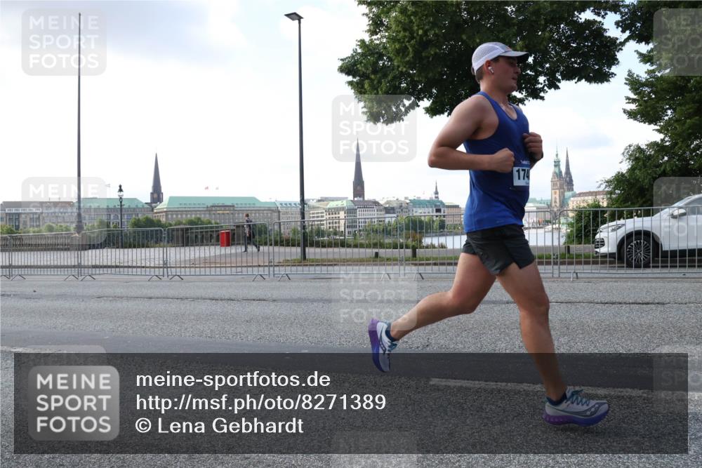 29.06.2025 - hella hamburg halbmarathon Lena Gebhardt http://msf.ph/oto/8271389 29.06.2025 09:44:58 Lombardsbrücke 174, 1065, 1827, 2021, 2746, 3075, 3201, 3845, 3968, 4678, 5269, 5367, 6619, 6781, 7349, 8473, 8731, 10156, 10486, 10848, 11169, 12287, 12337, 12369, 12595, 12900, 13779, 13838, 13956, 14140, 14164, 14289, 15268, 15576, 15583, 15880, 15883, 16377, 16508, 16713, 16736, 16818, 17354, 17428, 18567, 18699, 19114 meine-sportfotos.de