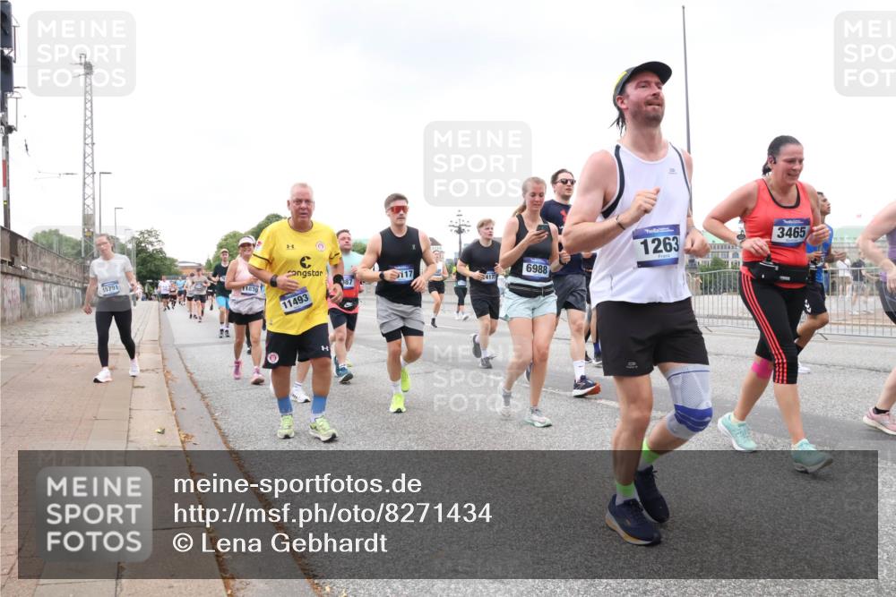 29.06.2025 - hella hamburg halbmarathon Lena Gebhardt http://msf.ph/oto/8271434 29.06.2025 10:54:23 Lombardsbrücke 15791, 11830, 87, 117, 11493, 4177, 6988, 1263, 3465, 1017, 1263, 1744, 1762, 1779, 1789, 1822, 1949, 2244, 2372, 2532, 2586, 2600, 2761, 2854, 3079, 3187, 3188, 3249, 3364, 3465, 3467, 3557, 3761, 3795, 3857, 4323, 4685, 4720, 4838, 4971, 5157, 5185, 5216, 5309, 5514, 5804, 5817, 5898, 5933, 5993, 6023, 6192, 6279, 6468, 6583, 6987, 6988, 7498, 7670, 7874, 7946, 7986, 8801, 8803, 8867, 9130, 9138, 9203, 10207, 11033, 11354, 11567, 11569, 11785, 12930, 13272 meine-sportfotos.de