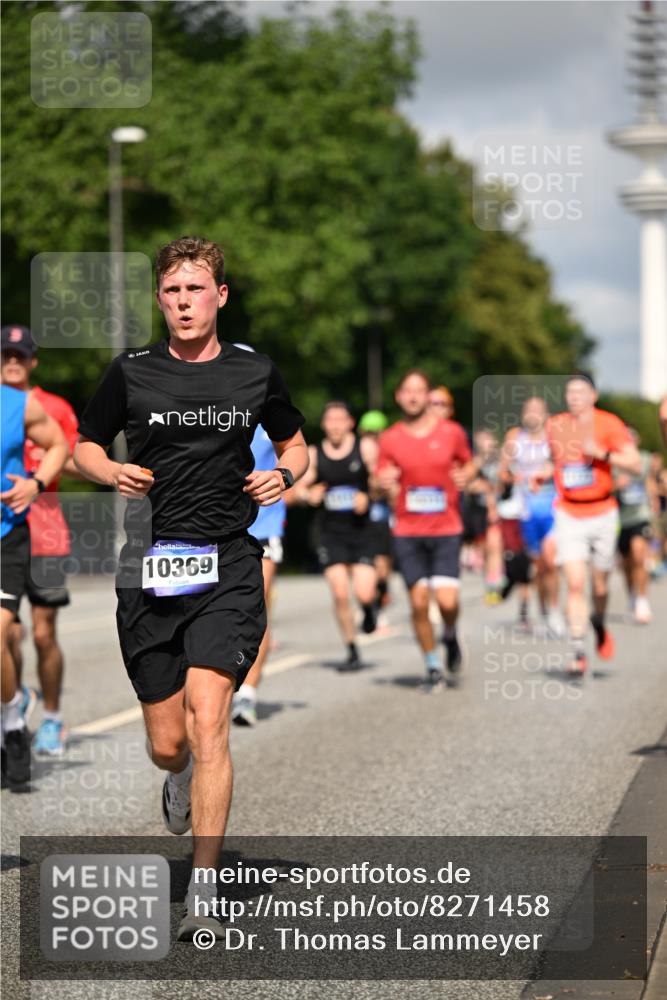 29.06.2025 - hella hamburg halbmarathon Dr. Thomas Lammeyer http://msf.ph/oto/8271458 29.06.2025 09:52:45 Kennedybrücke 1600, 1603, 2044, 2707, 2745, 2797, 2849, 2980, 3014, 3116, 4766, 5050, 5124, 5648, 6037, 6047, 6771, 7035, 7109, 7981, 8358, 9640, 9686, 10369, 11177, 11423 meine-sportfotos.de