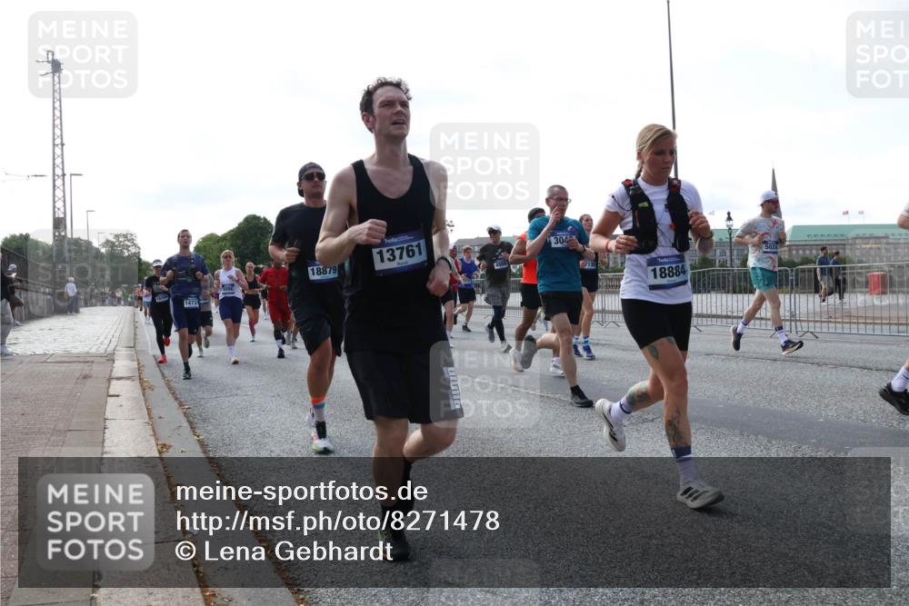 29.06.2025 - hella hamburg halbmarathon Lena Gebhardt http://msf.ph/oto/8271478 29.06.2025 09:57:31 Lombardsbrücke 14731, 18879, 13761, 304, 7130, 18884, 5024, 1030, 1086, 1094, 1193, 1327, 1381, 1422, 1442, 1537, 1563, 1657, 2025, 2119, 2252, 2444, 2488, 2595, 2814, 2839, 2855, 2869, 2946, 3048, 3093, 3096, 3103, 3698, 3999, 4261, 4299, 4379, 4558, 4726, 4986, 5013, 5018, 5021, 5024, 5032, 5319, 5633, 5744, 5820, 5907, 6125, 6374, 6585, 6720, 6762, 6795, 6942, 7134, 7177, 7221, 7259, 7397, 7594, 7742, 7918, 7930, 7932, 7973, 8313, 8651, 8930, 9060, 9316, 10191 meine-sportfotos.de