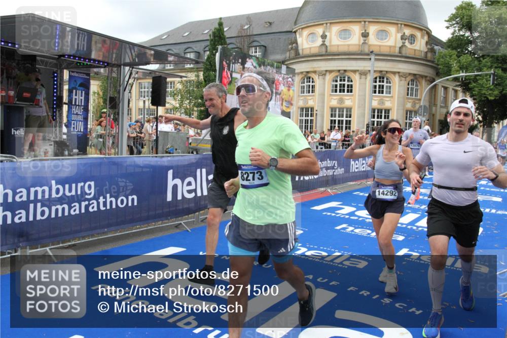 29.06.2025 - hella hamburg halbmarathon Michael Strokosch http://msf.ph/oto/8271500 29.06.2025 10:53:19 Ziel 1683, 2074, 4065, 7312, 7383, 8273, 8361, 9142, 11844, 12875, 15179, 15681, 16929, 16986, 18901 meine-sportfotos.de