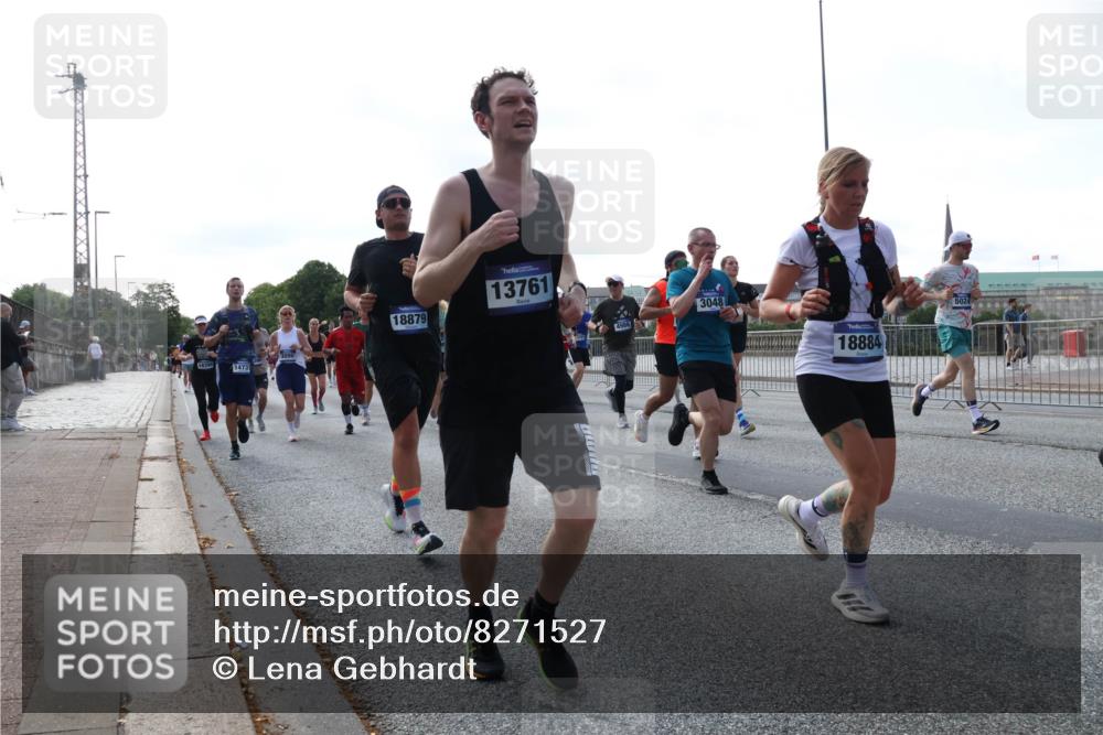 29.06.2025 - hella hamburg halbmarathon Lena Gebhardt http://msf.ph/oto/8271527 29.06.2025 09:57:31 Lombardsbrücke 18394, 14731, 18879, 13761, 3048, 18884, 5024, 1030, 1086, 1094, 1193, 1327, 1381, 1422, 1442, 1537, 1563, 1657, 2025, 2119, 2252, 2444, 2488, 2595, 2814, 2839, 2855, 2869, 2946, 3048, 3093, 3096, 3103, 3698, 3999, 4261, 4299, 4379, 4558, 4726, 4986, 5013, 5018, 5021, 5024, 5032, 5319, 5633, 5744, 5820, 5907, 6125, 6374, 6585, 6720, 6762, 6795, 6942, 7134, 7177, 7221, 7259, 7397, 7594, 7742, 7918, 7930, 7932, 7973, 8313, 8651, 8930, 9060, 9316, 10191 meine-sportfotos.de