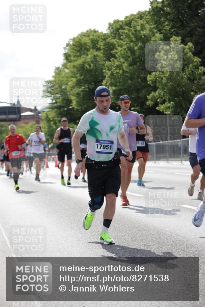 29.06.2025 - hella hamburg halbmarathon Jannik Wohlers http://msf.ph/oto/8271538 29.06.2025 10:01:31 Lombardsbrücke 1184, 1364, 1464, 1881, 1940, 2806, 4286, 4328, 5602, 5603, 5742, 6327, 6438, 6595, 7189, 9230, 9741, 10177, 10882, 11771, 11808, 12564, 12736, 12781, 14026, 14176, 14471, 14660, 14677, 16420, 16424, 16540, 16770, 17017, 17136, 17503, 17670, 17951, 17952, 18855, 19159 meine-sportfotos.de