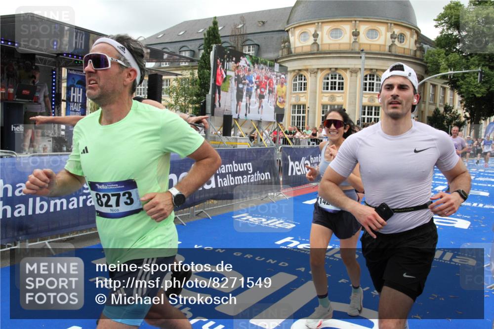 29.06.2025 - hella hamburg halbmarathon Michael Strokosch http://msf.ph/oto/8271549 29.06.2025 10:53:19 Ziel 1683, 2074, 4065, 7312, 7383, 8273, 8361, 9142, 11844, 12875, 15179, 15681, 16929, 16986, 18901 meine-sportfotos.de