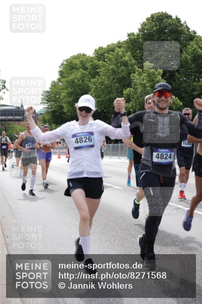 29.06.2025 - hella hamburg halbmarathon Jannik Wohlers http://msf.ph/oto/8271568 29.06.2025 10:33:54 Lombardsbrücke 1672, 2412, 2464, 2510, 2511, 2801, 2933, 3145, 3848, 4540, 4824, 4826, 5609, 6105, 6571, 6574, 7324, 7329, 8349, 8965, 9379, 10360, 10564, 11668, 11872, 12165, 12896, 13437, 13747, 13957, 14047, 14854, 14855, 14918, 14919, 15793, 15983, 16115, 16578, 16919, 17105, 17230, 17650, 17789, 18044, 18158, 18941 meine-sportfotos.de