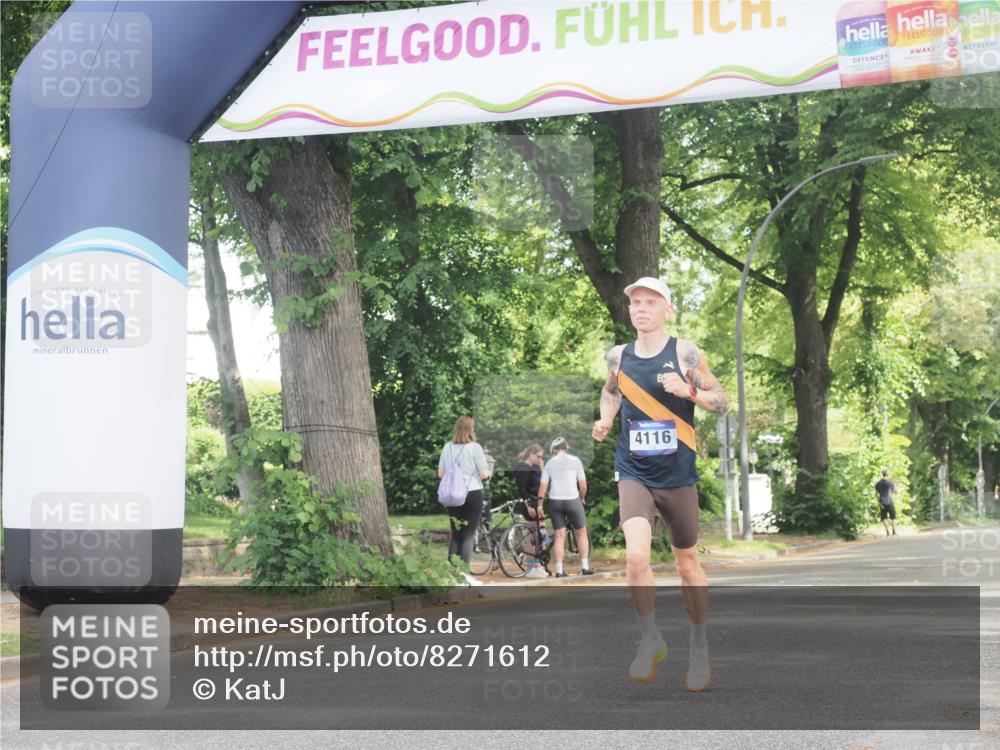 29.06.2025 - hella hamburg halbmarathon KatJ http://msf.ph/oto/8271612 29.06.2025 10:08:22 Zwischen KM18-KM19 4116 meine-sportfotos.de