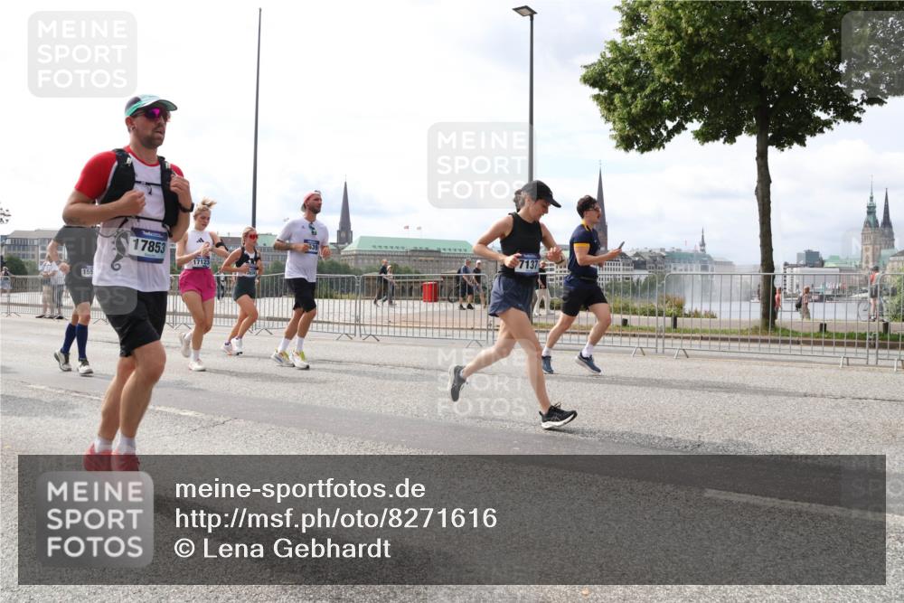 29.06.2025 - hella hamburg halbmarathon Lena Gebhardt http://msf.ph/oto/8271616 29.06.2025 10:20:01 Lombardsbrücke 155, 17853, 17123, 7137, 1110, 1115, 1145, 1154, 1534, 2064, 2357, 2405, 2441, 2918, 3278, 3434, 3446, 3678, 3842, 4108, 4110, 4170, 4539, 4562, 4570, 4585, 4614, 4737, 4739, 4979, 5123, 5251, 5397, 5556, 5659, 5811, 5812, 5849, 5878, 5937, 6444, 6796, 6797, 6872, 6874, 7101, 7137, 7248, 7249, 7519, 7739, 7744, 7808, 7836, 7917, 8146, 8387, 8427, 8462, 8738, 9136, 9196, 9735, 10349, 10414, 10540, 10550, 10594, 10595, 10622, 10701, 10754, 11028, 11036 meine-sportfotos.de