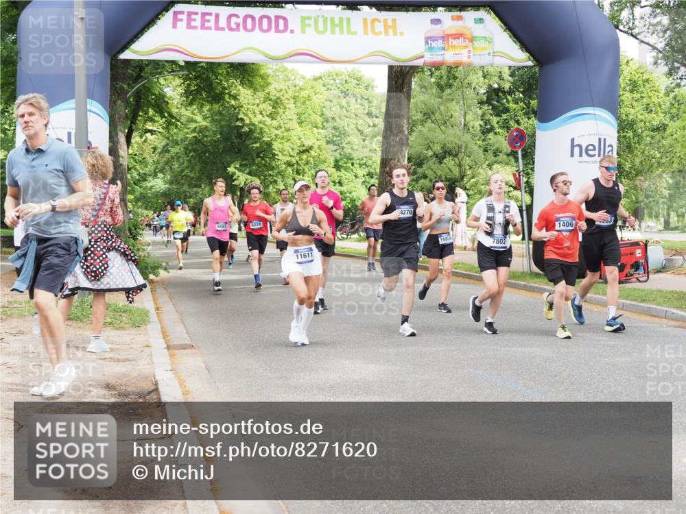 29.06.2025 - hella hamburg halbmarathon MichiJ http://msf.ph/oto/8271620 29.06.2025 10:55:55 Zwischen KM18-KM19 1406, 4663, 5166, 6083, 7802, 8256, 9845, 11582, 11611, 13285, 14270, 15858, 18910 meine-sportfotos.de