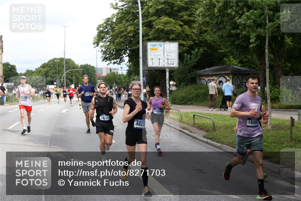 29.06.2025 - hella hamburg halbmarathon Yannick Fuchs http://msf.ph/oto/8271703 29.06.2025 10:37:01 20KM 1209, 1312, 1700, 2233, 3523, 4235, 4823, 5436, 6721, 6770, 7035, 7448, 7693, 7734, 7765, 7865, 9833, 10216, 10469, 11907, 12098, 13446, 13709, 13725, 14811, 14813, 15095, 15175, 15270, 15297, 15301, 15535, 16295, 16333, 16507, 16626, 16660, 16677, 17000, 17016, 17177, 17363, 17864, 18330, 18559, 18632, 18680, 18920 meine-sportfotos.de