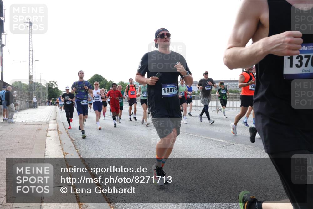 29.06.2025 - hella hamburg halbmarathon Lena Gebhardt http://msf.ph/oto/8271713 29.06.2025 09:57:32 Lombardsbrücke 3096, 18394, 14731, 7930, 774, 18879, 4261, 4986, 739, 1370, 1030, 1086, 1094, 1193, 1327, 1422, 1442, 1537, 1563, 1657, 2025, 2119, 2252, 2444, 2488, 2595, 2814, 2839, 2855, 2869, 2946, 3048, 3093, 3096, 3103, 3698, 3999, 4261, 4299, 4379, 4558, 4726, 4986, 5013, 5018, 5021, 5024, 5032, 5305, 5633, 5744, 5820, 5907, 6125, 6374, 6585, 6720, 6762, 6795, 6942, 7134, 7177, 7221, 7259, 7397, 7594, 7742, 7918, 7930, 7932, 7973, 8313, 8651, 8930, 9060, 9316, 10191 meine-sportfotos.de