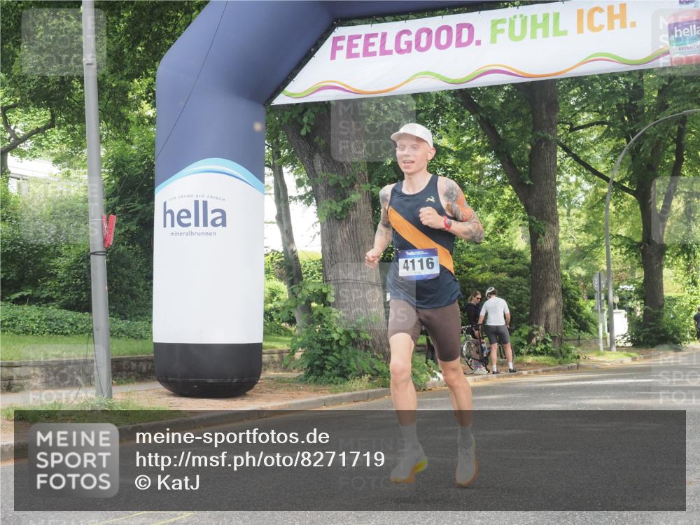 29.06.2025 - hella hamburg halbmarathon KatJ http://msf.ph/oto/8271719 29.06.2025 10:08:23 Zwischen KM18-KM19 4116 meine-sportfotos.de
