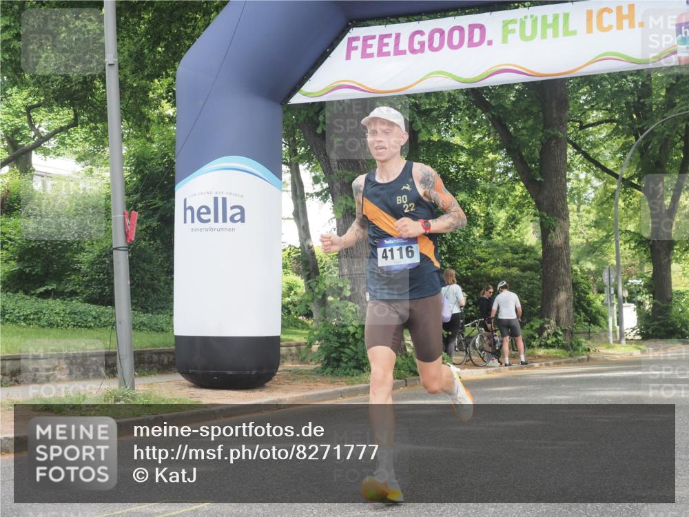 29.06.2025 - hella hamburg halbmarathon KatJ http://msf.ph/oto/8271777 29.06.2025 10:08:23 Zwischen KM18-KM19 4116 meine-sportfotos.de