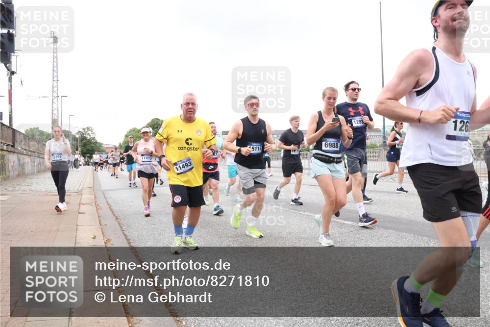 29.06.2025 - hella hamburg halbmarathon Lena Gebhardt http://msf.ph/oto/8271810 29.06.2025 10:54:23 Lombardsbrücke 15791, 11830, 5117, 6988, 14177, 11493, 1292, 126, 1017, 1263, 1744, 1762, 1779, 1789, 1822, 1949, 2244, 2372, 2532, 2586, 2600, 2761, 2854, 3079, 3187, 3188, 3249, 3364, 3465, 3467, 3557, 3761, 3795, 3857, 4323, 4685, 4720, 4838, 4971, 5157, 5185, 5216, 5309, 5514, 5804, 5817, 5898, 5933, 5993, 6023, 6192, 6279, 6468, 6583, 6987, 6988, 7498, 7670, 7874, 7946, 7986, 8801, 8803, 8867, 9130, 9138, 9203, 10207, 11033, 11354, 11567, 11569, 11785, 12930, 13272 meine-sportfotos.de