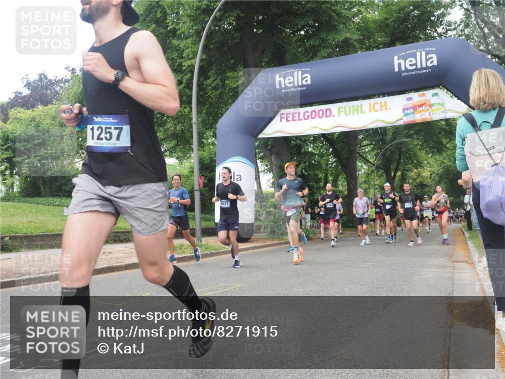 29.06.2025 - hella hamburg halbmarathon KatJ http://msf.ph/oto/8271915 29.06.2025 10:39:53 Zwischen KM18-KM19 1257, 1657, 2111, 2540, 2595, 2814, 4837, 5020, 6164, 6198, 7475 meine-sportfotos.de