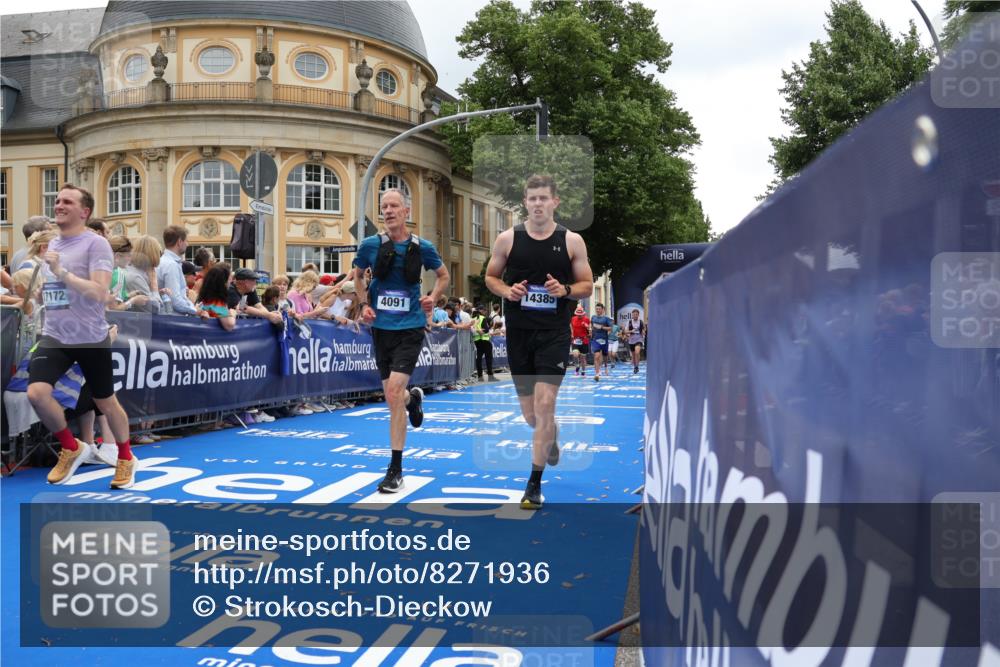 29.06.2025 - hella hamburg halbmarathon Strokosch-Dieckow http://msf.ph/oto/8271936 29.06.2025 10:46:55 Ziel 1139, 1689, 4091, 4377, 9794, 10122, 13728, 13940, 14385, 14415, 14449, 14594, 14783, 15825, 16081, 17172, 17492, 17892, 17979, 19105 meine-sportfotos.de
