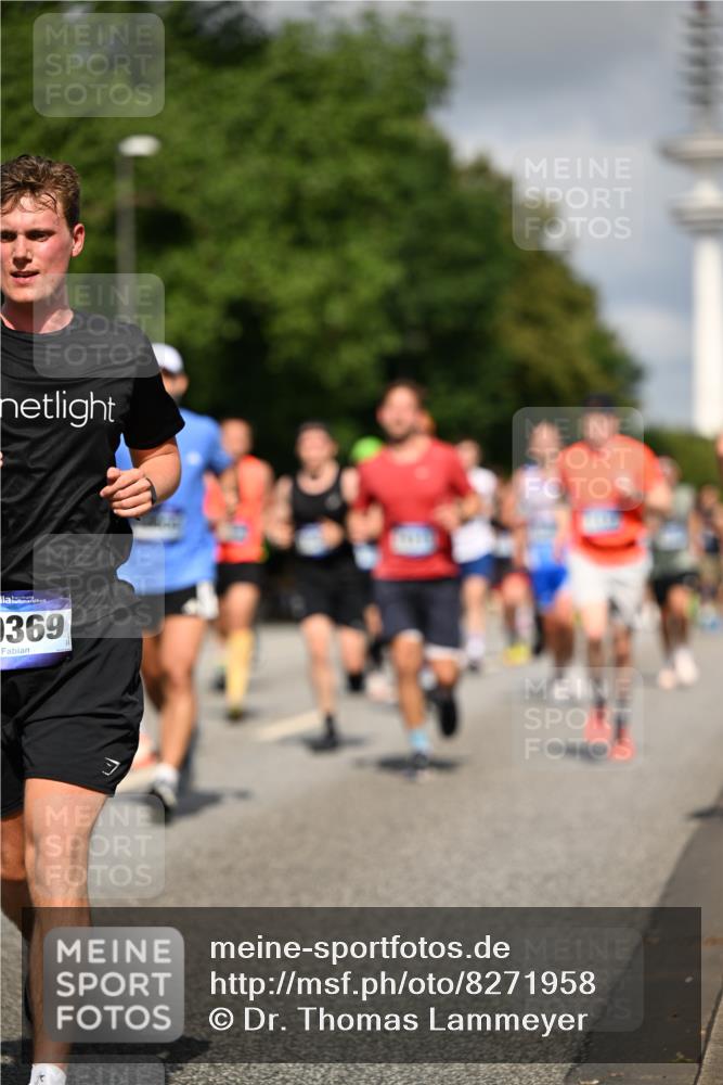 29.06.2025 - hella hamburg halbmarathon Dr. Thomas Lammeyer http://msf.ph/oto/8271958 29.06.2025 09:52:46 Kennedybrücke 1600, 1603, 2044, 2707, 2745, 2797, 2849, 2980, 3014, 3116, 4766, 5050, 5124, 5648, 6037, 6047, 6771, 7035, 7109, 7981, 8358, 9686, 10369, 11177, 11423 meine-sportfotos.de